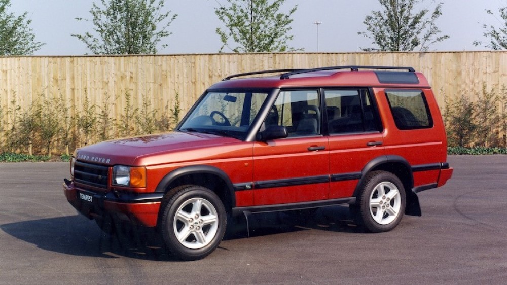 The Land Rover Discovery - Colors of Speed