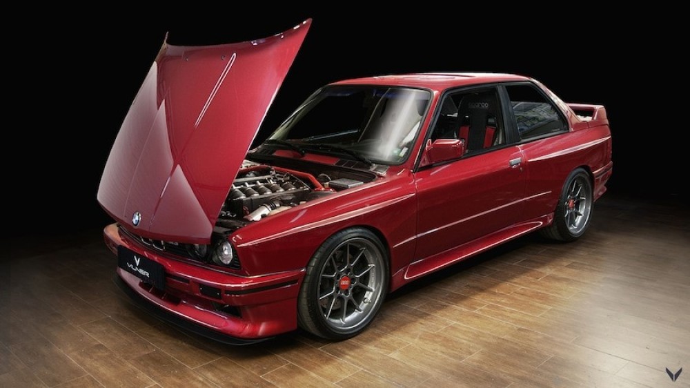 The Vilner BMW E30 Evolution - Colors of Speed